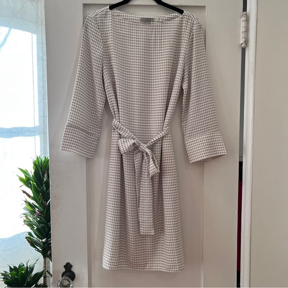 H&M Herringbone Print Shift Dress with Optional Tie Waist - Picture 1 of 12